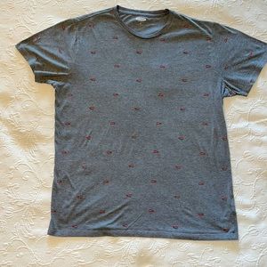 Men’s Old Navy soft washed grey red & green short sleeved T-shirt Tall. Xmas.